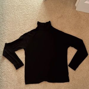 Vince size XS black turtleneck. 28% wool. Warm and light!